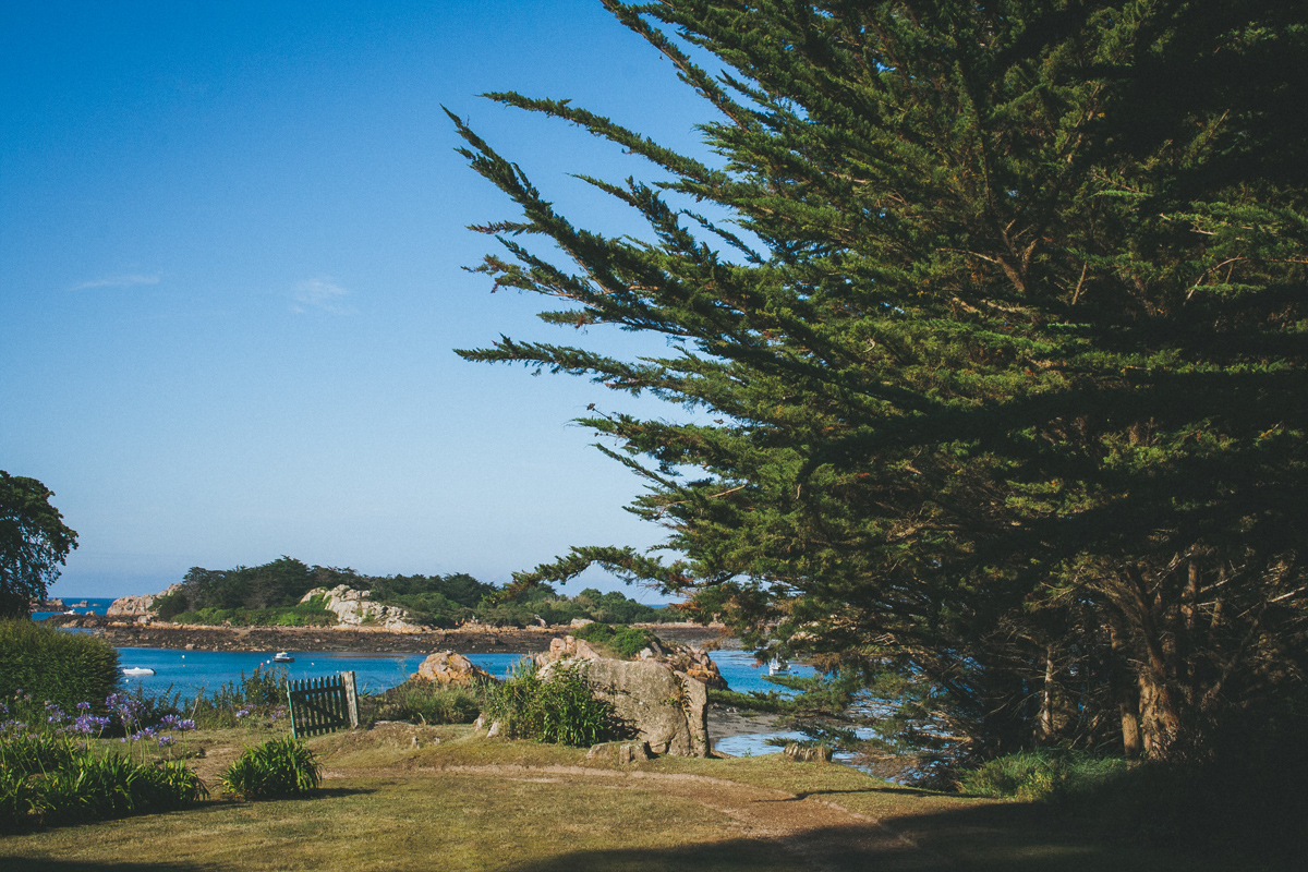 ile-de-brehat-jardin-vue-mer